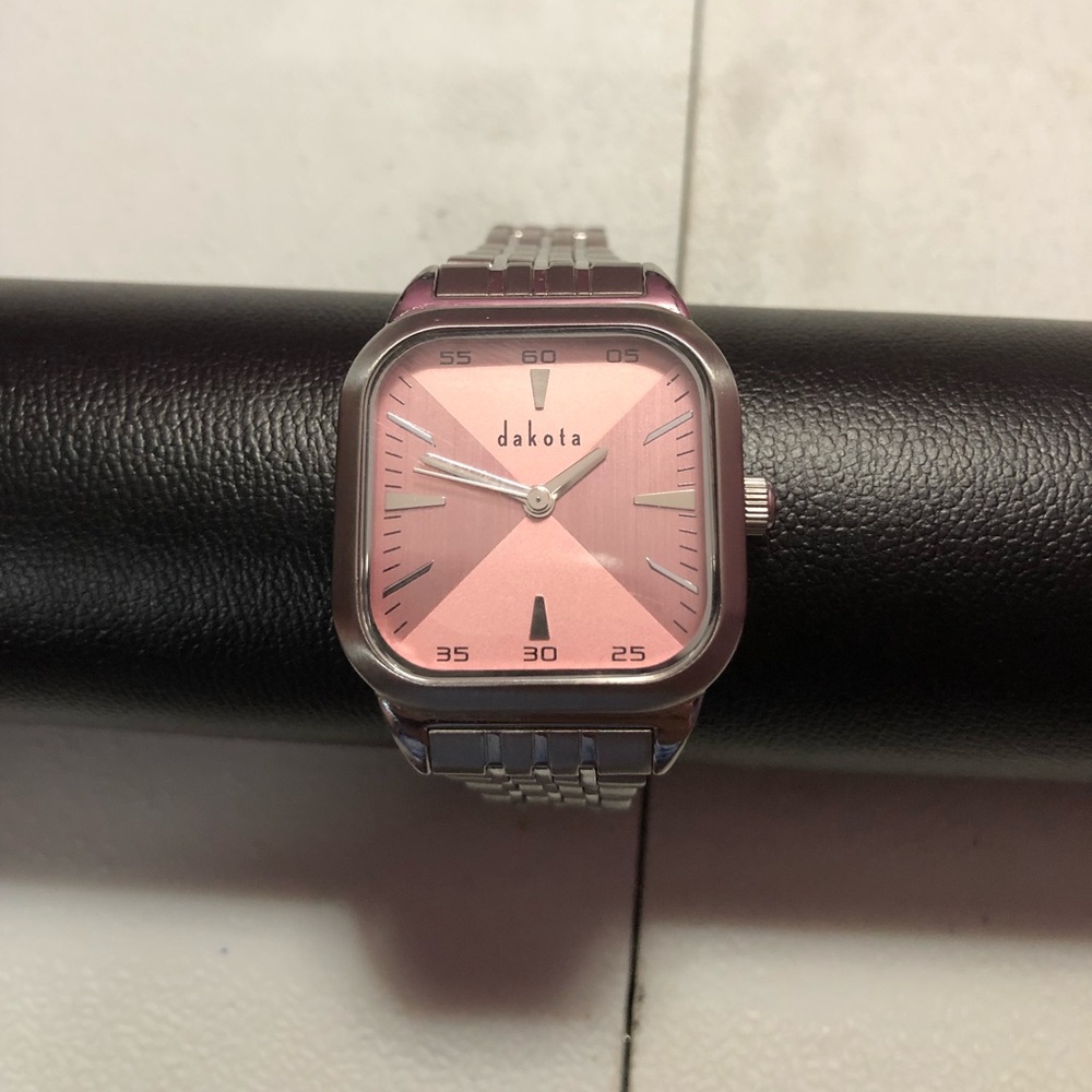 Dakota Women’s Watch